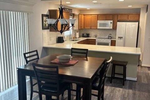 House in The Villages, Florida 2 bedrooms, 117.99 sq.m. № 2214629 - photo 20