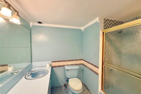 Condo in Miami, Florida, 2 bedrooms  № 2038144 - photo 18