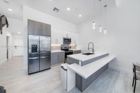 Adosado en venta en Plantation, Florida, 3 dormitorios, 150.13 m2 № 2023846 - foto 7