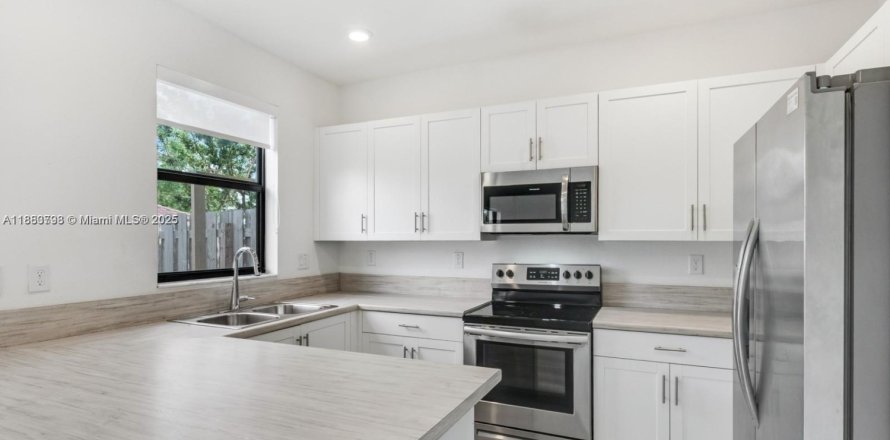 Touwnhouse à Miami, Floride 3 chambres, 137.96 m2 № 1931330
