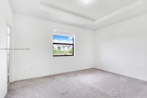 Touwnhouse à louer à Miami, Floride: 3 chambres, 137.96 m2 № 1931330 - photo 5