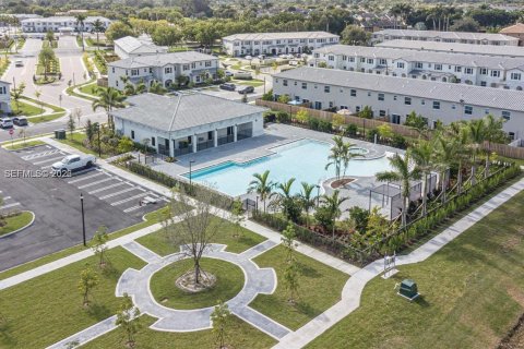 Touwnhouse à vendre à Homestead, Floride: 3 chambres, 123.65 m2 № 2051808 - photo 25