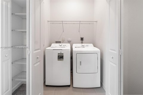 Touwnhouse à vendre à Homestead, Floride: 3 chambres, 123.65 m2 № 2051808 - photo 21