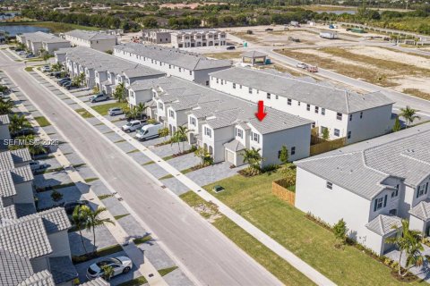 Touwnhouse à vendre à Homestead, Floride: 3 chambres, 123.65 m2 № 2051808 - photo 3