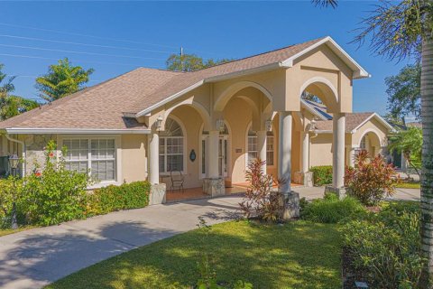 House in Kissimmee, Florida 4 bedrooms, 179.86 sq.m. № 1737300 - photo 3