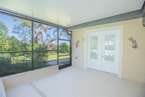 House in Kissimmee, Florida 4 bedrooms, 179.86 sq.m. № 1737300 - photo 17