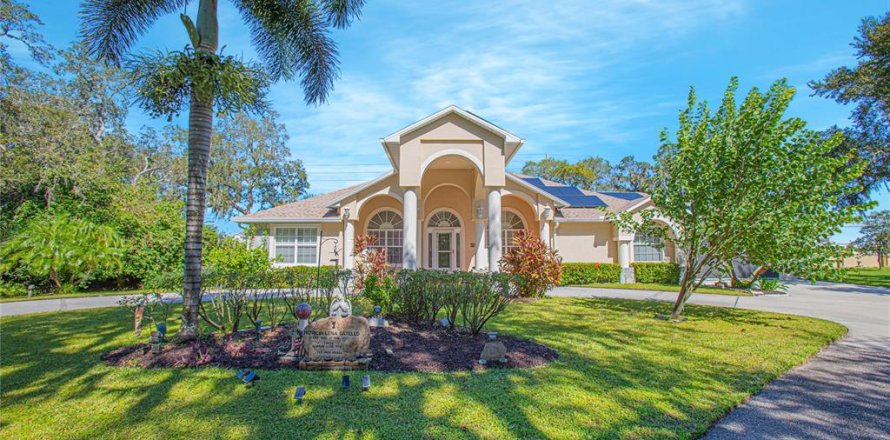 House in Kissimmee, Florida 4 bedrooms, 179.86 sq.m. № 1737300