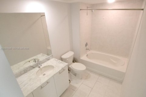 Condominio en venta en Miami, Florida, 1 dormitorio, 59.36 m2 № 2065348 - foto 5