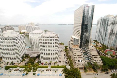 Condominio en Miami, Florida, 1 dormitorio  № 2065348