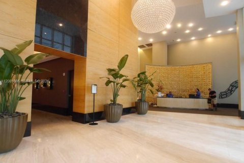 Condominio en venta en Miami, Florida, 1 dormitorio, 59.36 m2 № 2065348 - foto 12