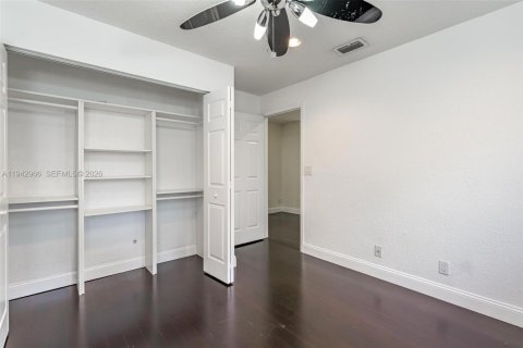 Adosado en venta en Davie, Florida, 4 dormitorios, 175.21 m2 № 2001885 - foto 12