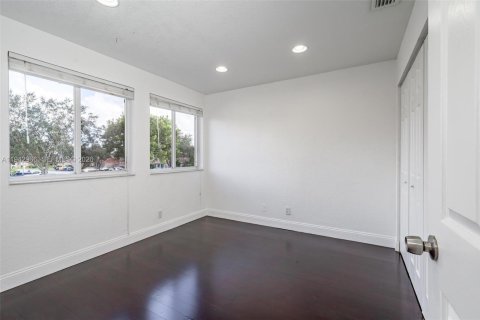 Adosado en venta en Davie, Florida, 4 dormitorios, 175.21 m2 № 2001885 - foto 13