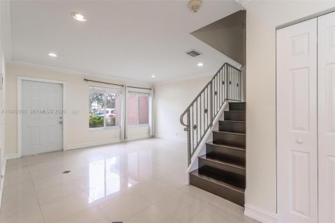 Adosado en venta en Davie, Florida, 4 dormitorios, 175.21 m2 № 2001885 - foto 3
