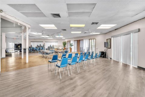 Купить кондоминиум в Лодердейл-Лейкс, Флорида 6 комнат, 89.19м2, № 1959189 - фото 30