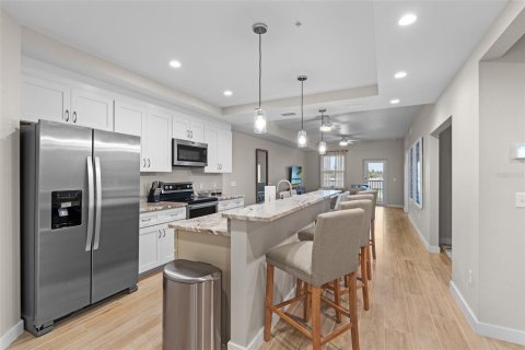 Condo in Cape Coral, Florida, 2 bedrooms  № 1677577 - photo 6