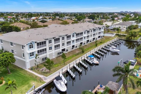 Condo in Cape Coral, Florida, 2 bedrooms  № 1677577 - photo 29
