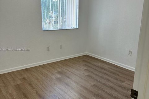 Townhouse in Homestead, Florida 3 bedrooms, 120.96 sq.m. № 1943567 - photo 15
