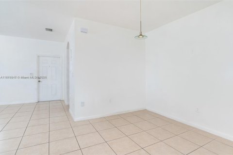 Townhouse in Homestead, Florida 3 bedrooms, 120.96 sq.m. № 1943567 - photo 3