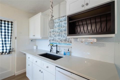 Villa ou maison à louer à Ruskin, Floride: 2 chambres, 81.1 m2 № 2155889 - photo 8