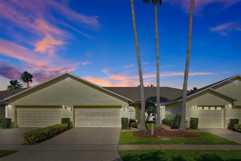 Casa en venta en Kissimmee, Florida, 2 dormitorios, 131.64 m2 № 1774959 - foto 1