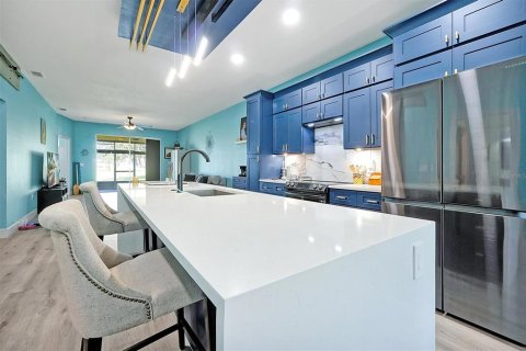 Casa en venta en Kissimmee, Florida, 2 dormitorios, 131.64 m2 № 1774959 - foto 10