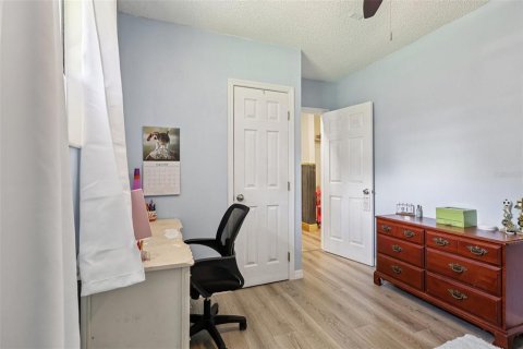 Casa en venta en Lady Lake, Florida, 3 dormitorios, 210.52 m2 № 1858106 - foto 19