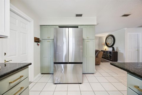 Villa ou maison à vendre à Orlando, Floride: 3 chambres, 104.05 m2 № 2396119 - photo 18