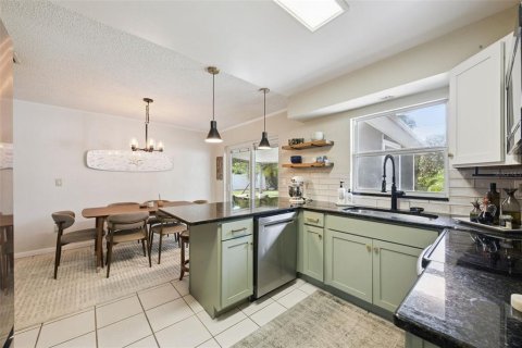 Villa ou maison à vendre à Orlando, Floride: 3 chambres, 104.05 m2 № 2396119 - photo 16