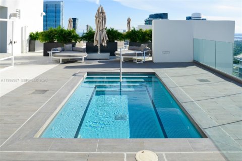 Condominio en alquiler en Miami, Florida, 2 dormitorios, 102.19 m2 № 2060954 - foto 19