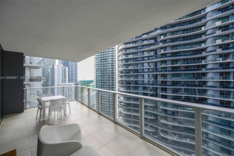 Condominio en alquiler en Miami, Florida, 2 dormitorios, 102.19 m2 № 2060954 - foto 16