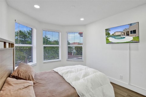 Villa ou maison à vendre à Pembroke Pines, Floride: 5 chambres, 336.49 m2 № 2087006 - photo 19