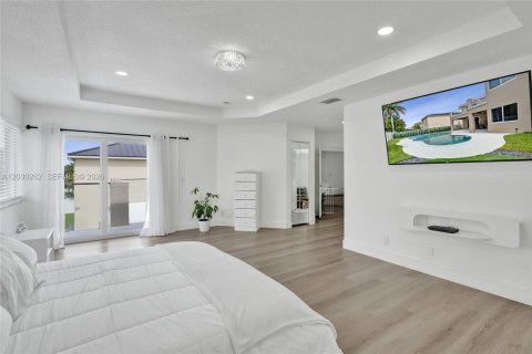 Villa ou maison à vendre à Pembroke Pines, Floride: 5 chambres, 336.49 m2 № 2087006 - photo 24