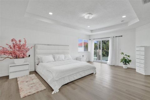 Villa ou maison à vendre à Pembroke Pines, Floride: 5 chambres, 336.49 m2 № 2087006 - photo 22