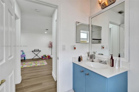 Villa ou maison à vendre à Pembroke Pines, Floride: 5 chambres, 336.49 m2 № 2087006 - photo 20