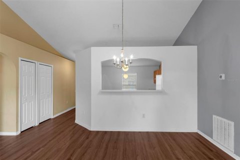 House in Spring Hill, Florida 3 bedrooms, 127.09 sq.m. № 1529696 - photo 12
