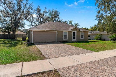 House in Spring Hill, Florida 3 bedrooms, 127.09 sq.m. № 1529696 - photo 3