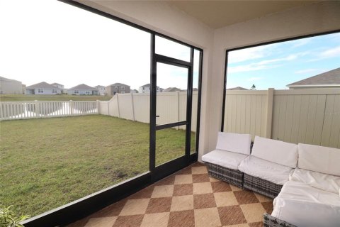 Villa ou maison à louer à Wesley Chapel, Floride: 3 chambres, 157 m2 № 2106074 - photo 2