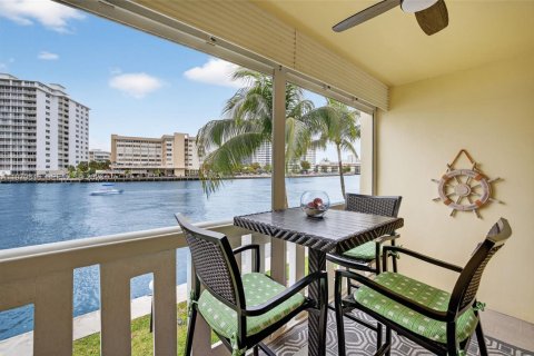 Купить кондоминиум в Халландейл-Бич, Флорида 2 спальни, 82.5м2, № 2042713 - фото 5