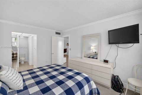 Купить кондоминиум в Халландейл-Бич, Флорида 2 спальни, 82.5м2, № 2042713 - фото 18