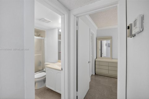 Купить кондоминиум в Халландейл-Бич, Флорида 2 спальни, 82.5м2, № 2042713 - фото 21