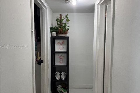 Купить кондоминиум в Норт-Майами-Бич, Флорида 2 спальни, 96.8м2, № 2023105 - фото 15
