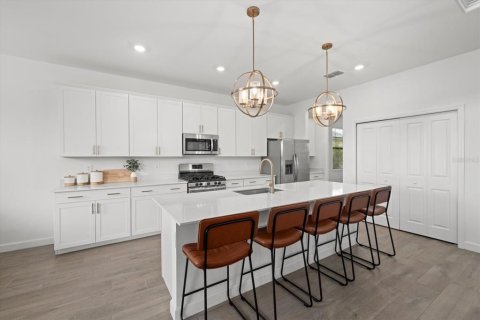 Villa ou maison à vendre à Bradenton, Floride: 5 chambres, 310.67 m2 № 1912066 - photo 10