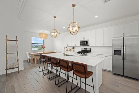 Villa ou maison à vendre à Bradenton, Floride: 5 chambres, 310.67 m2 № 1912066 - photo 11