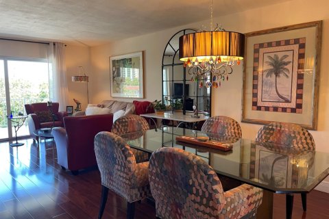 Copropriété à vendre à Lauderdale-by-the-Sea, Floride: 2 chambres, 109.62 m2 № 2175456 - photo 3