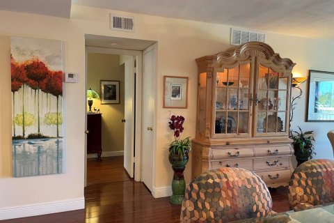 Copropriété à vendre à Lauderdale-by-the-Sea, Floride: 2 chambres, 109.62 m2 № 2175456 - photo 18