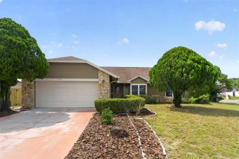 House in Winter Springs, Florida 3 bedrooms, 157.47 sq.m. № 2258937