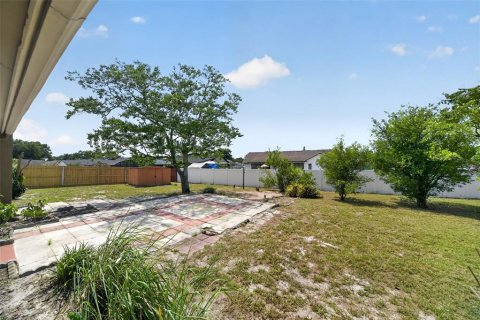 House in Winter Springs, Florida 3 bedrooms, 157.47 sq.m. № 2258937 - photo 14