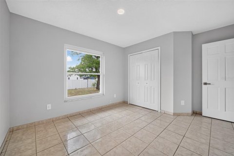 House in Winter Springs, Florida 3 bedrooms, 157.47 sq.m. № 2258937 - photo 10