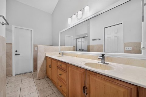 House in Winter Springs, Florida 3 bedrooms, 157.47 sq.m. № 2258937 - photo 9