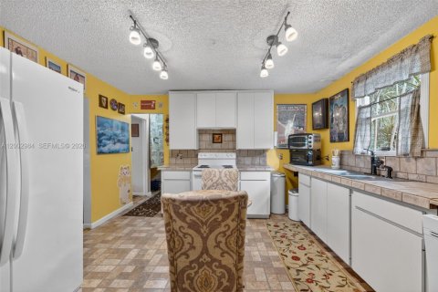House in Homestead, Florida 5 bedrooms № 2178934 - photo 9